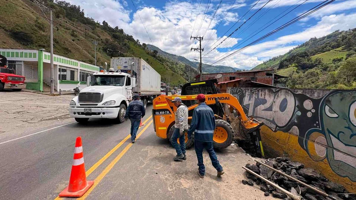 Movilidad hacia La Línea | Emergencia en La Línea | Vía Cajamarca - Alto de La Línea
