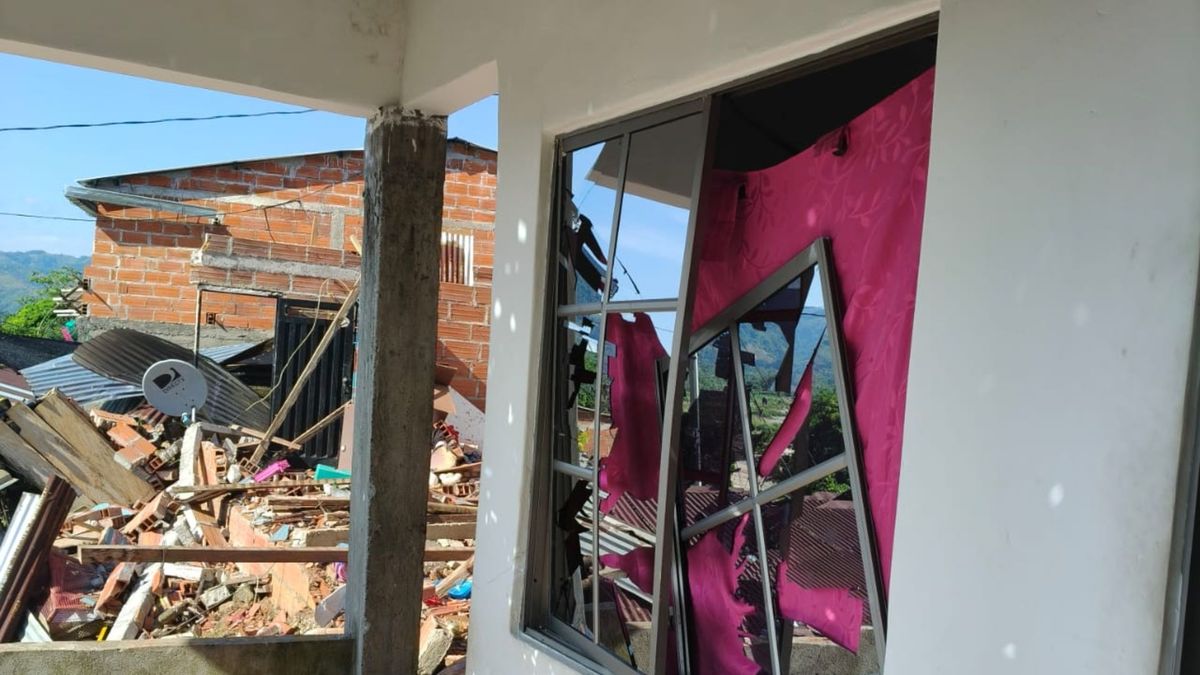 Manipulación de un artefacto explosivo en Tarazá: Una vivienda quedó destruida