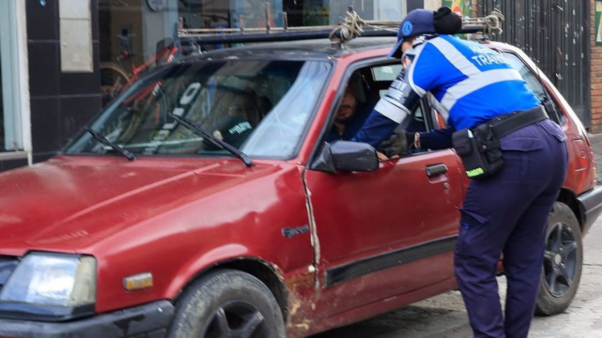 Controles a vehículos contaminantes en San Gil