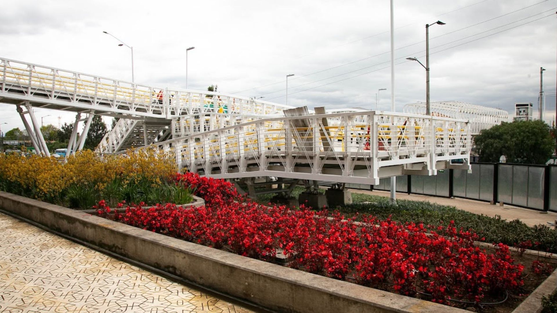 Obra en avenida Boyacá alcanza 93 % y elimina semáforo