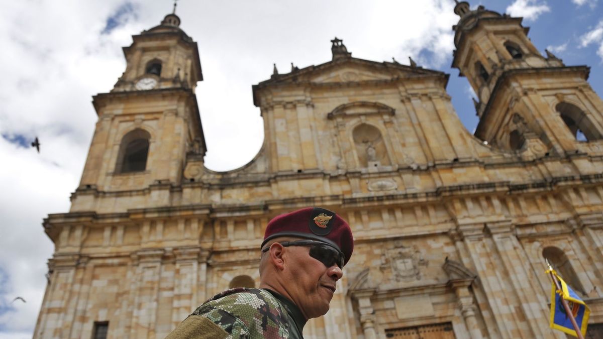 Restricción porte de armas Bogotá posesión presidencial 2026