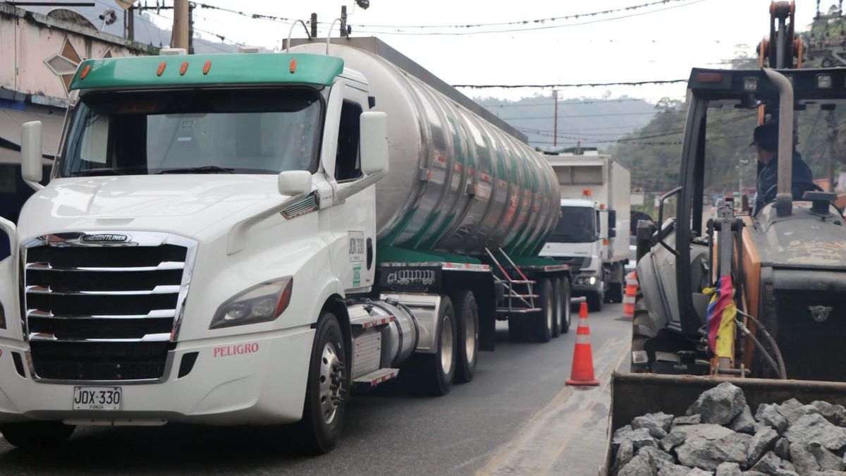 Trancones en La Línea | Vía a La Línea | Trancones La Línea