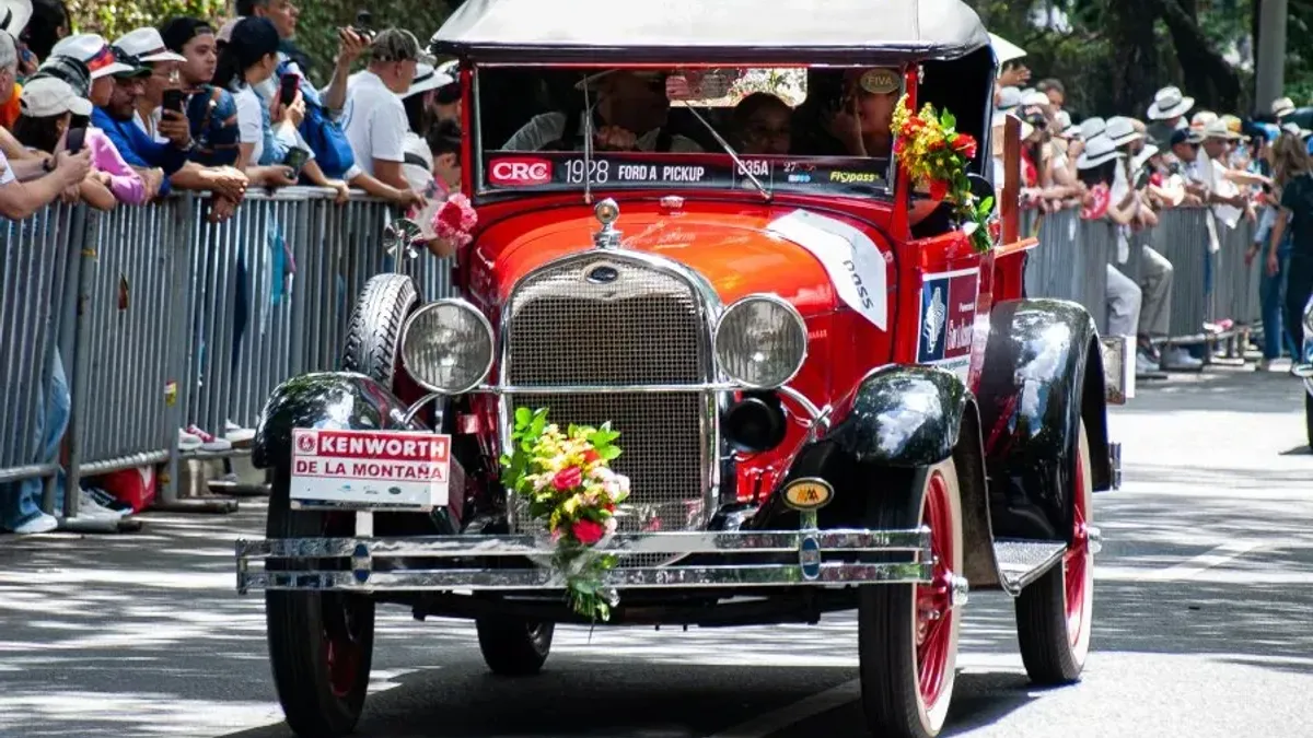 Desfile de Autos en Medellín