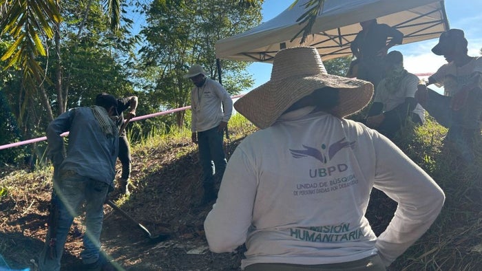 Recuperan cinco cuerpos enterrados en zona rural de Cantagallo, sur de Bolívar