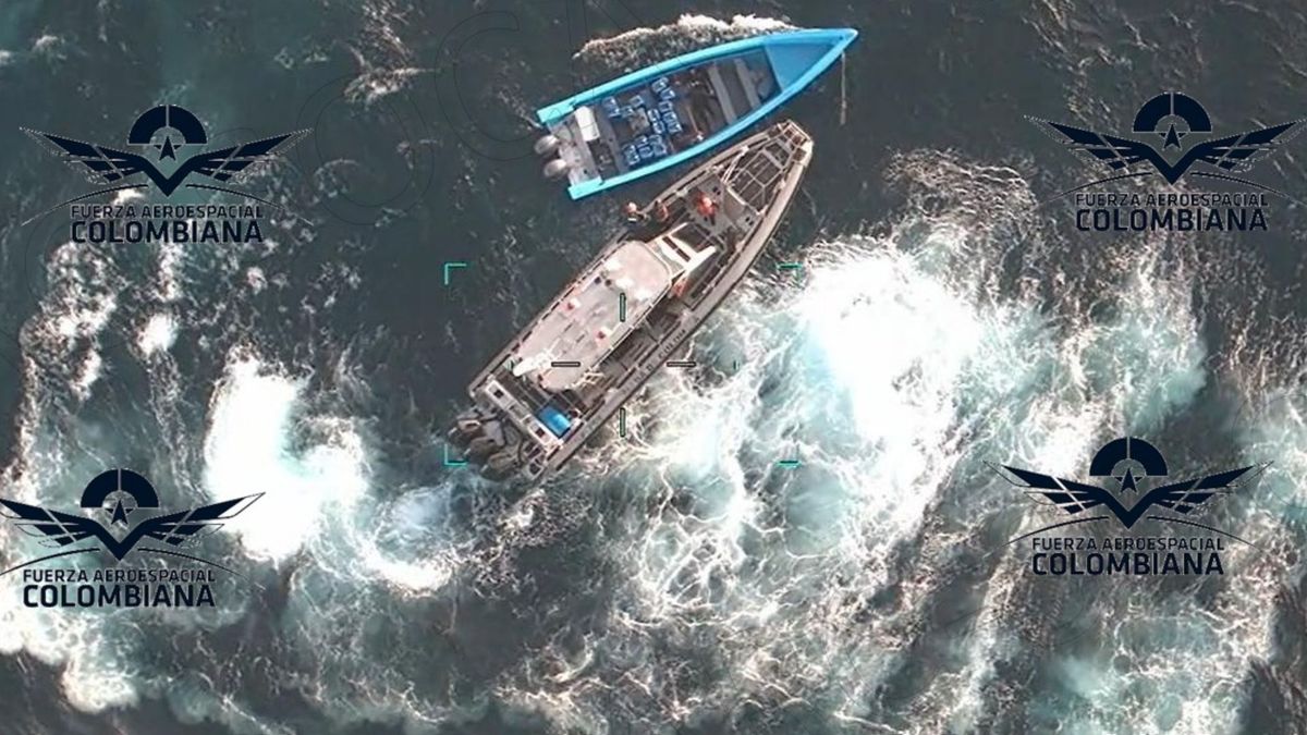 Narcos lanzaron bultos de cocaína al mar en medio de una persecución en el Caribe