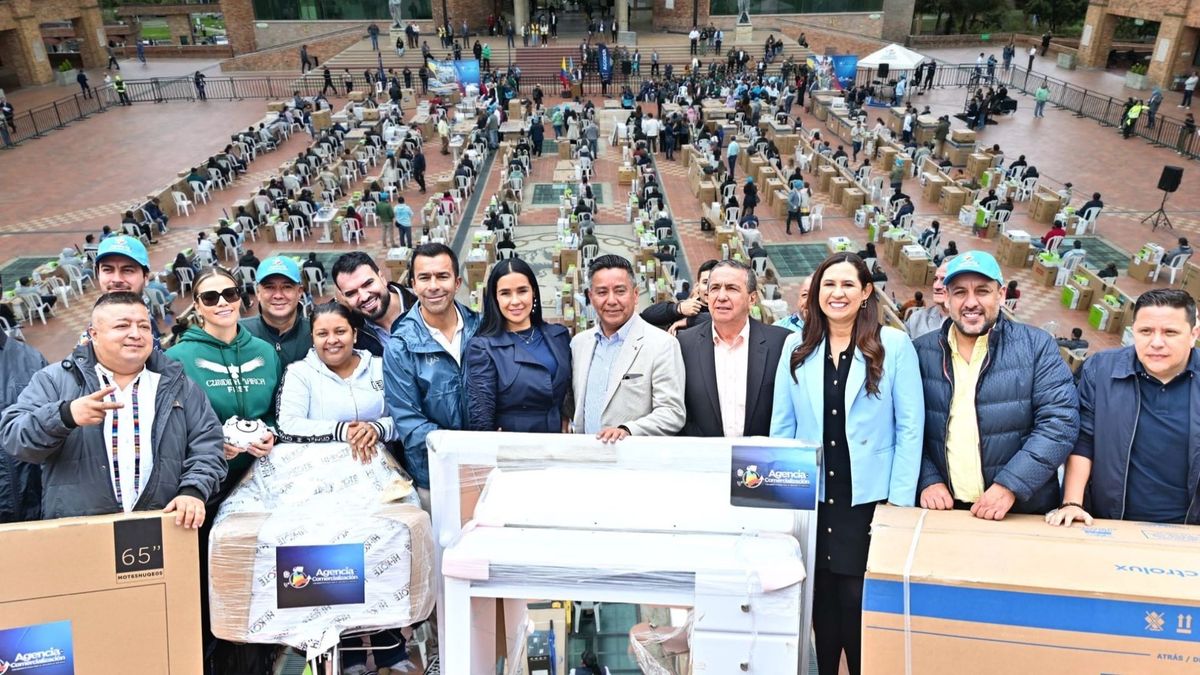 Comerciantes de Cundinamarca reciben ayuda de $3.200 millones