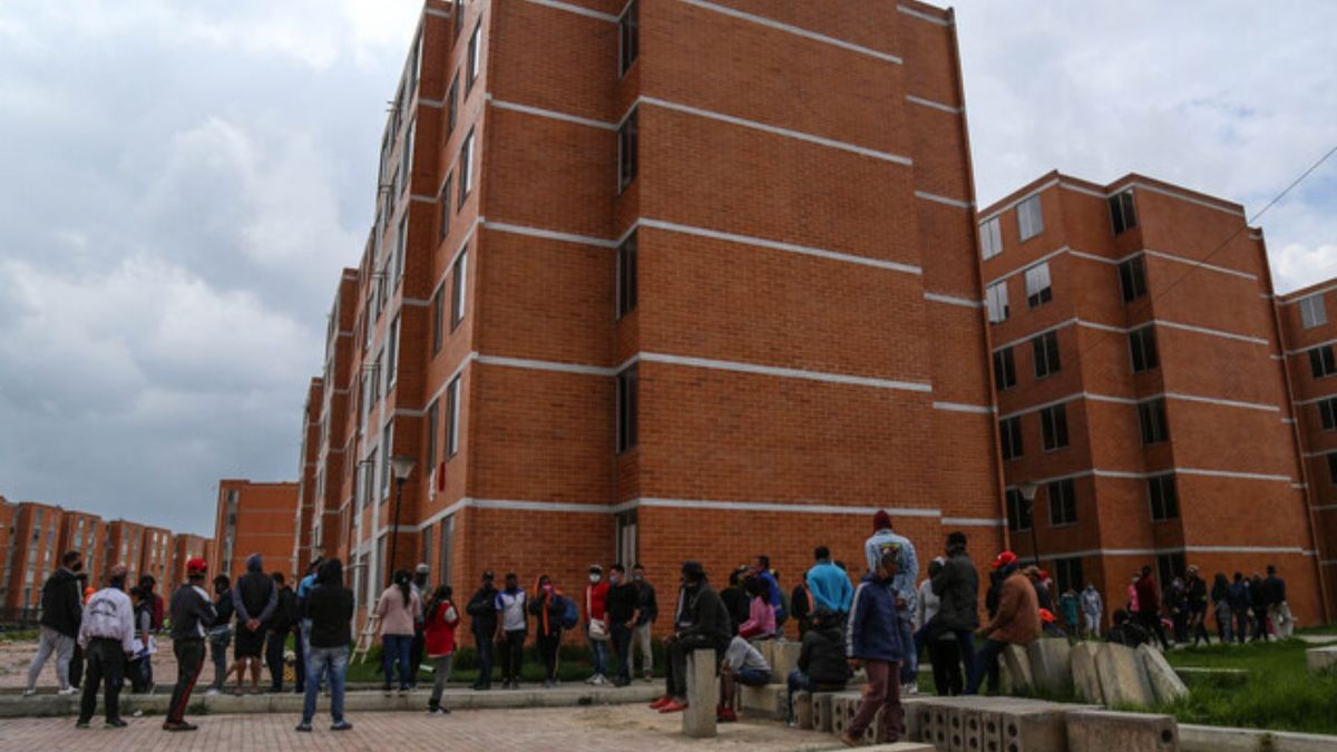 Apartamento inhabitable por sismo derechos en arriendo y seguro