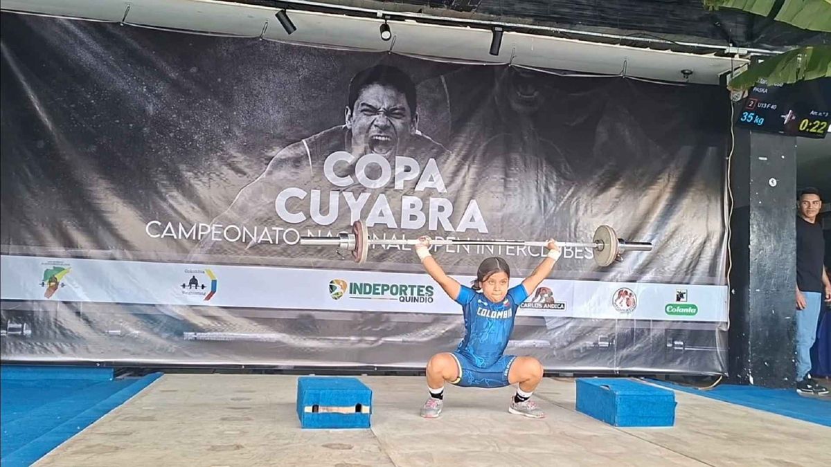 María José Pérez Guevara pesista Huilense en la Copa Cuyabra