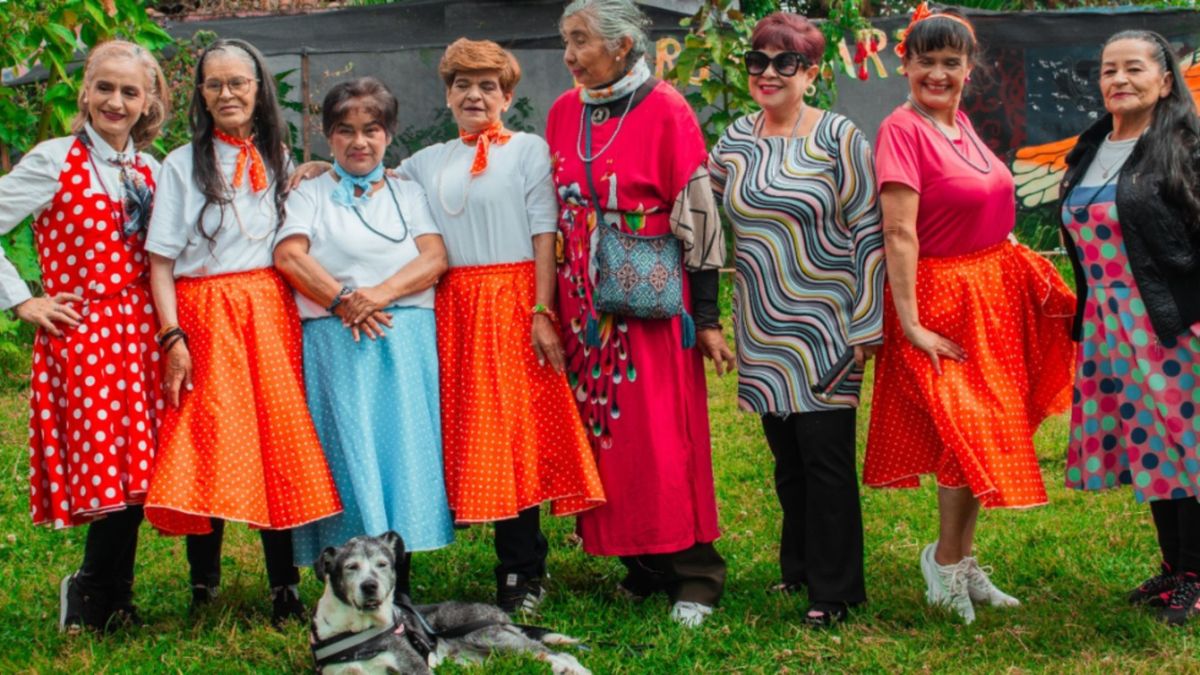 Adultos mayores cine y fiesta gratis en La Candelaria