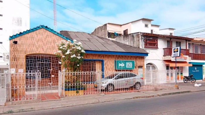Instalaciones de la cadena radial en el barrio Pie de la Popa en Cartagena