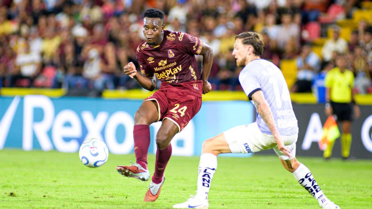 Jugadores del Tolima y de Independiente del Valle
