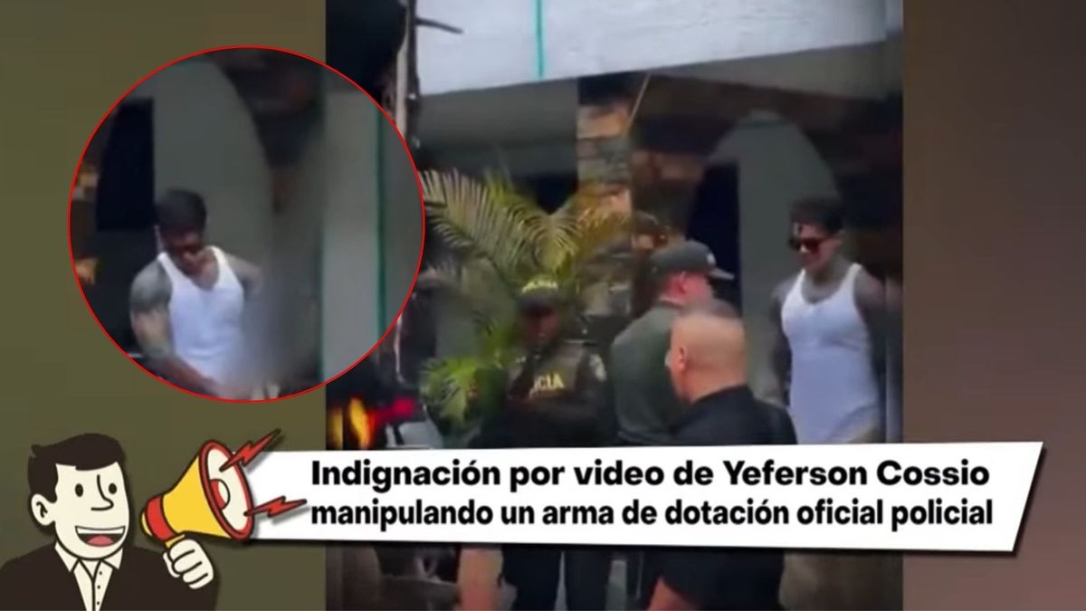 Yeferson Cossio con arma de uniformados