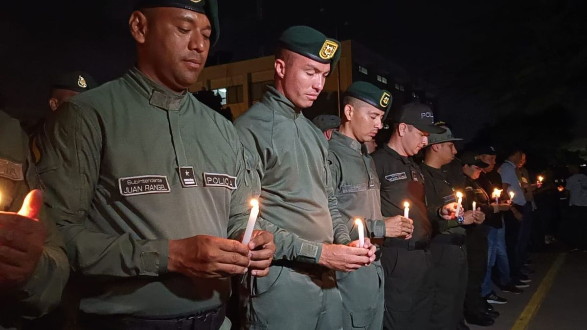 Velatón realizada en Cúcuta por los policías secuestrados