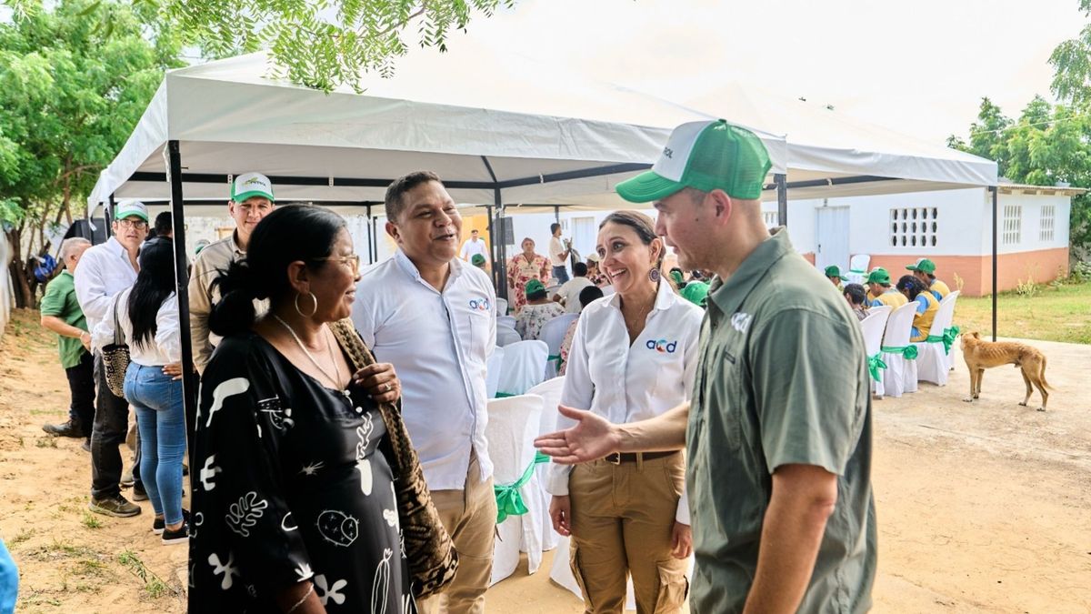 ACDesarrollo llevaron proyectos a La Guajira.