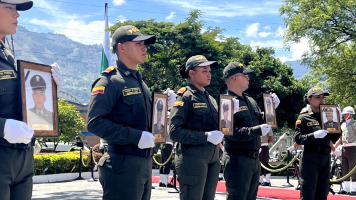 Homenaje a policías asesinados.