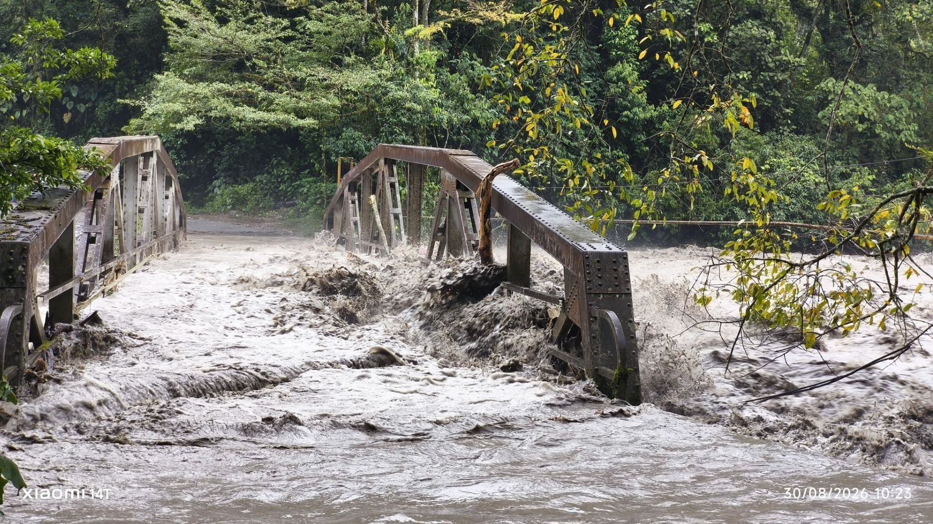 Creciente pone en riesgo a 11 veredas de Cundinamarca