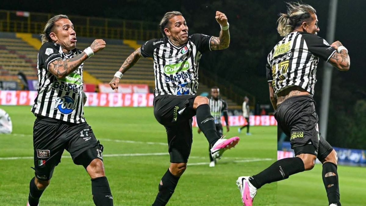 Dayro Moreno, celebración de gol vs Fortaleza