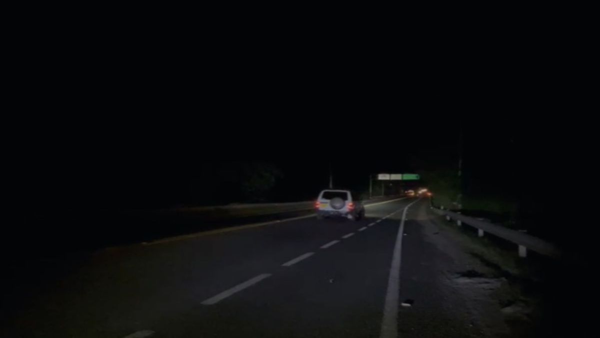 Tramos sin luz de la autopista Medellín-Bogotá