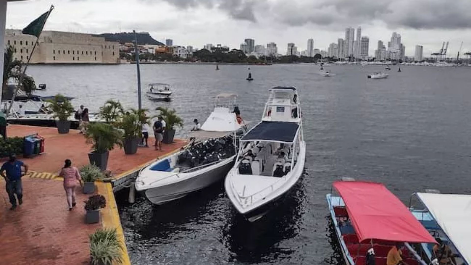 Bahía de las Ánimas desde el Muelle de la Bodeguita