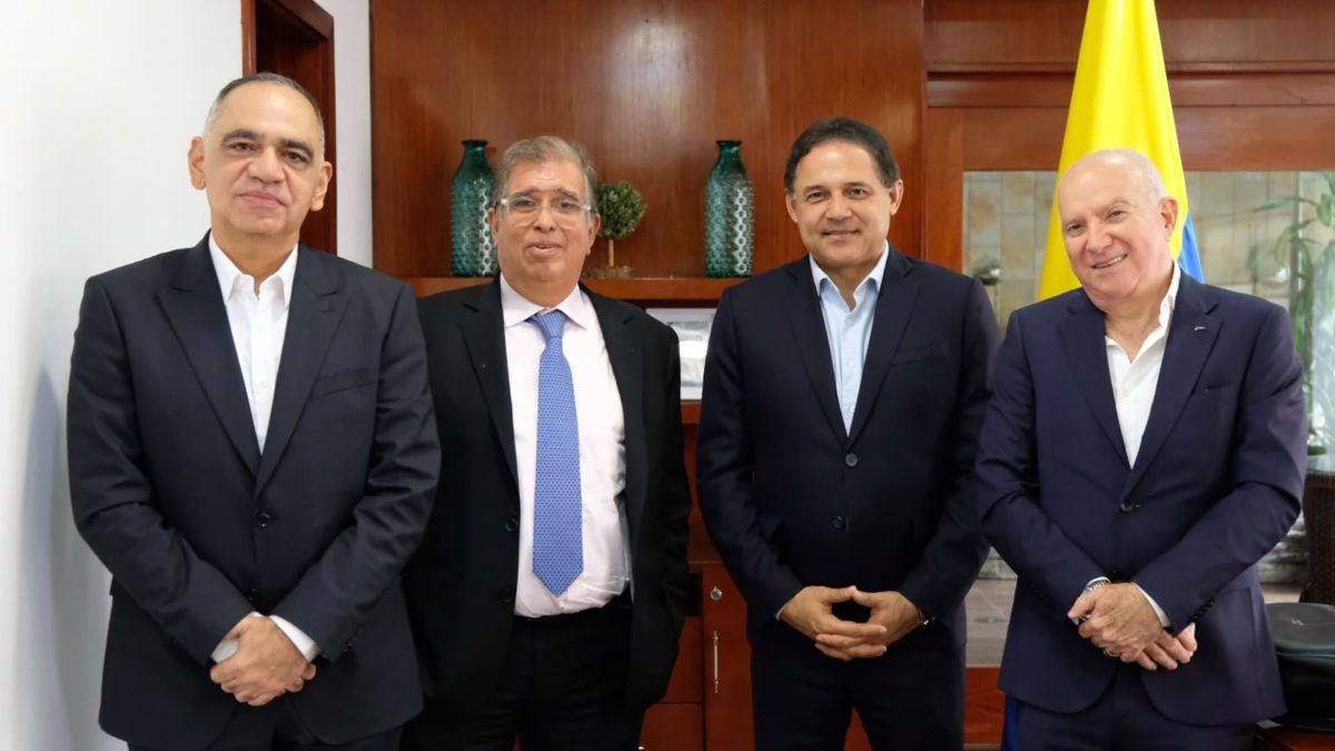Encuentro alcalde de Santa Marta con Ministerio de Vivienda