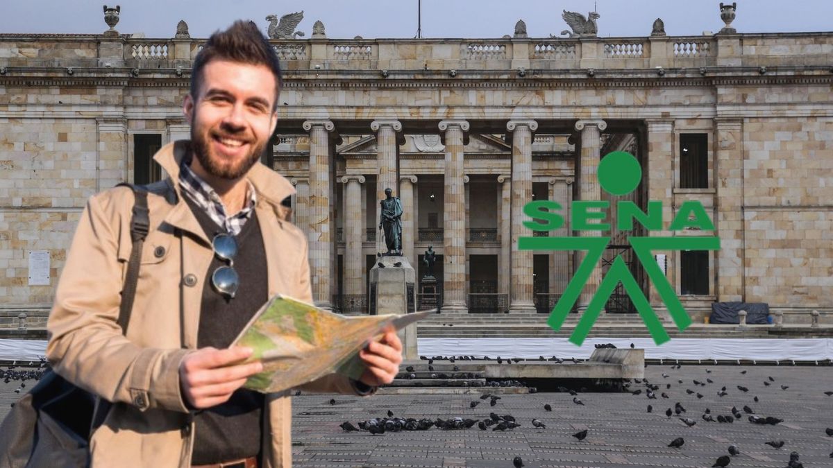 Plaza de Bolívar - hombre como guía turístico - logo del Sena