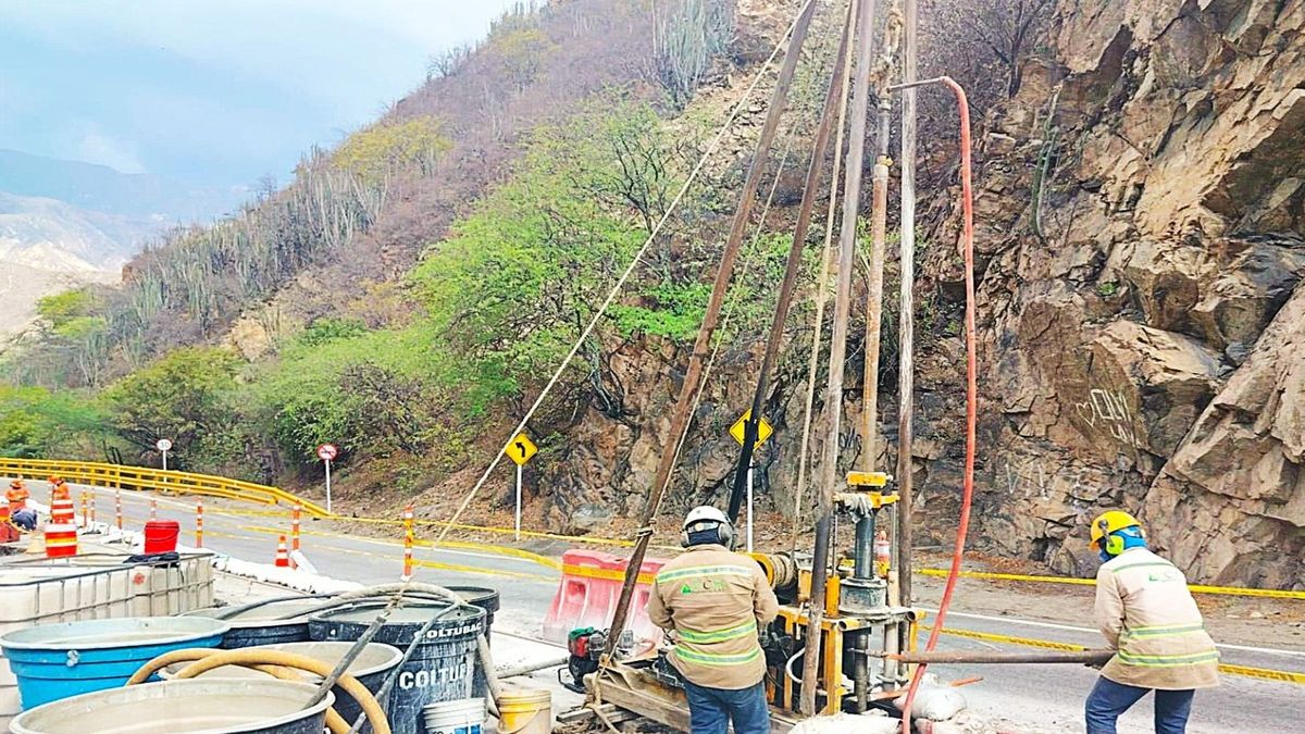 Invías acelera obras en Pescadero y espera restablecer en septiembre la vía Bucaramanga–San Gil