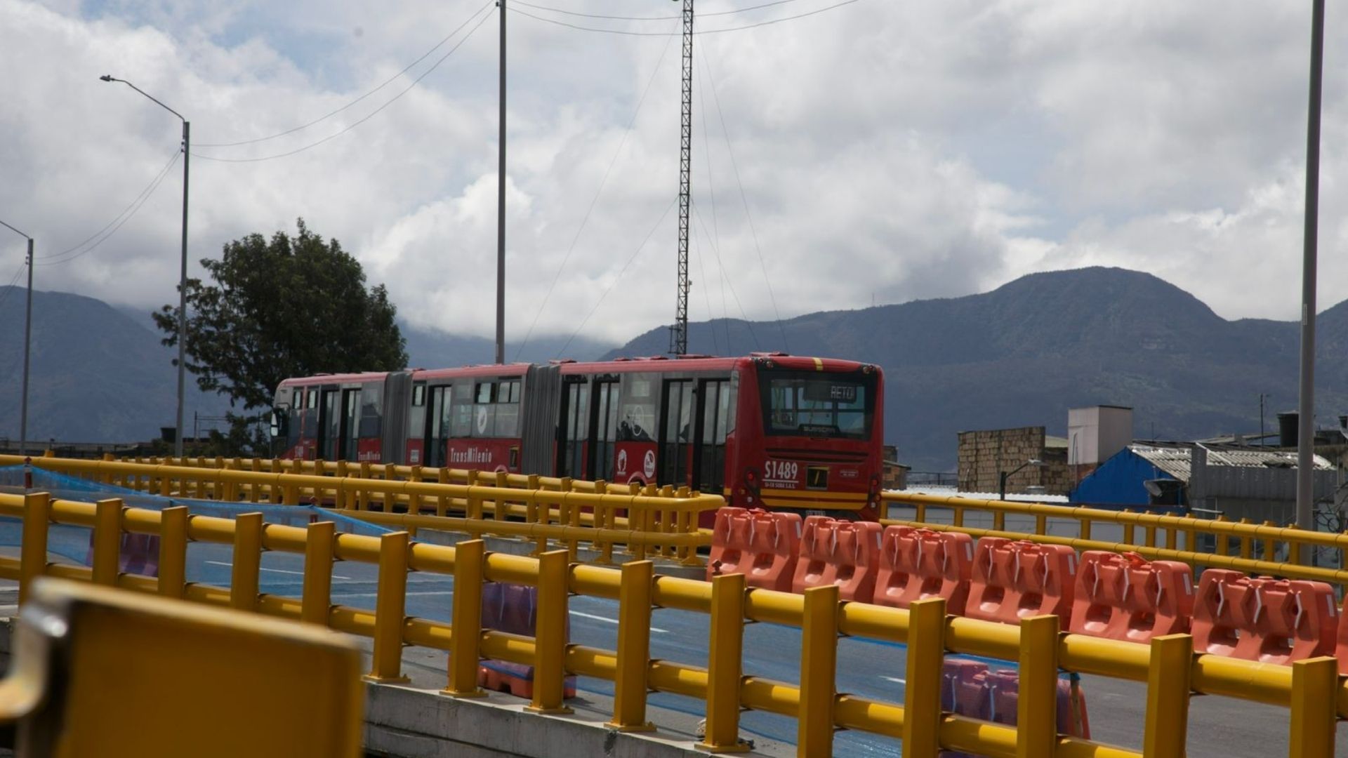 Puente de Venecia Avenida 68