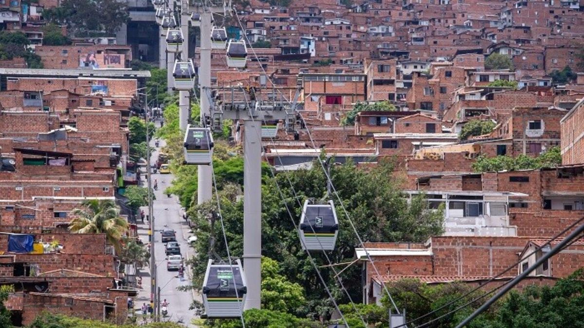 Suspensión Línea K en Medellín