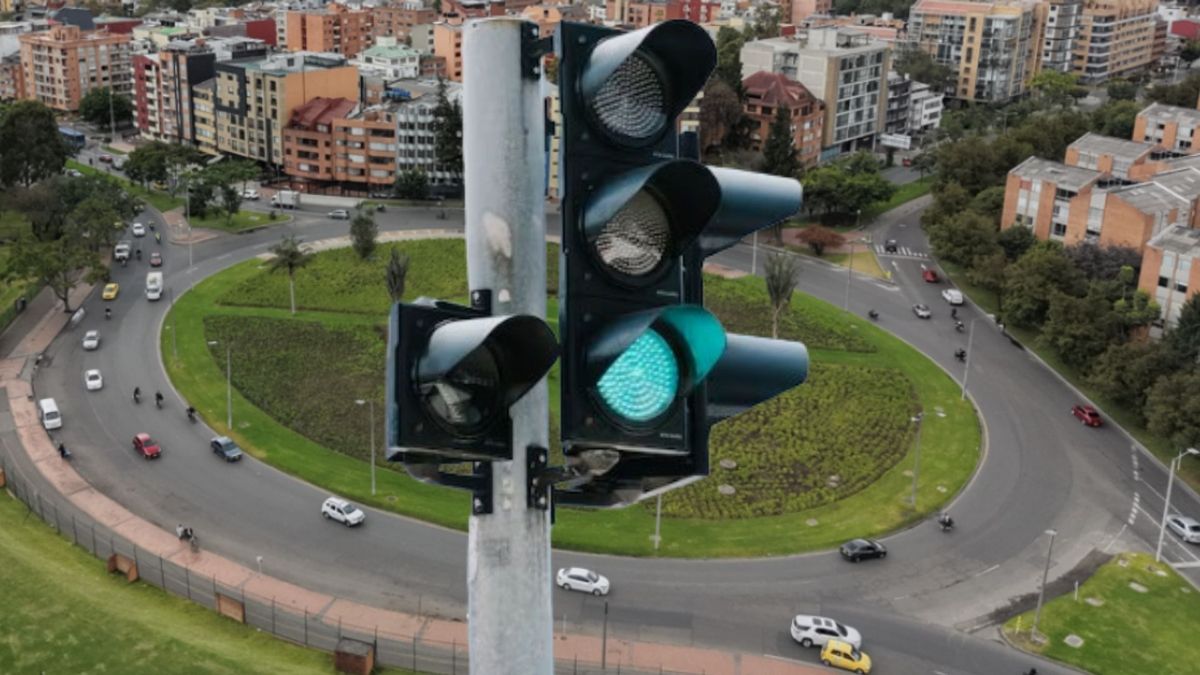 Semáforos en la calle 63 con carrera 50
