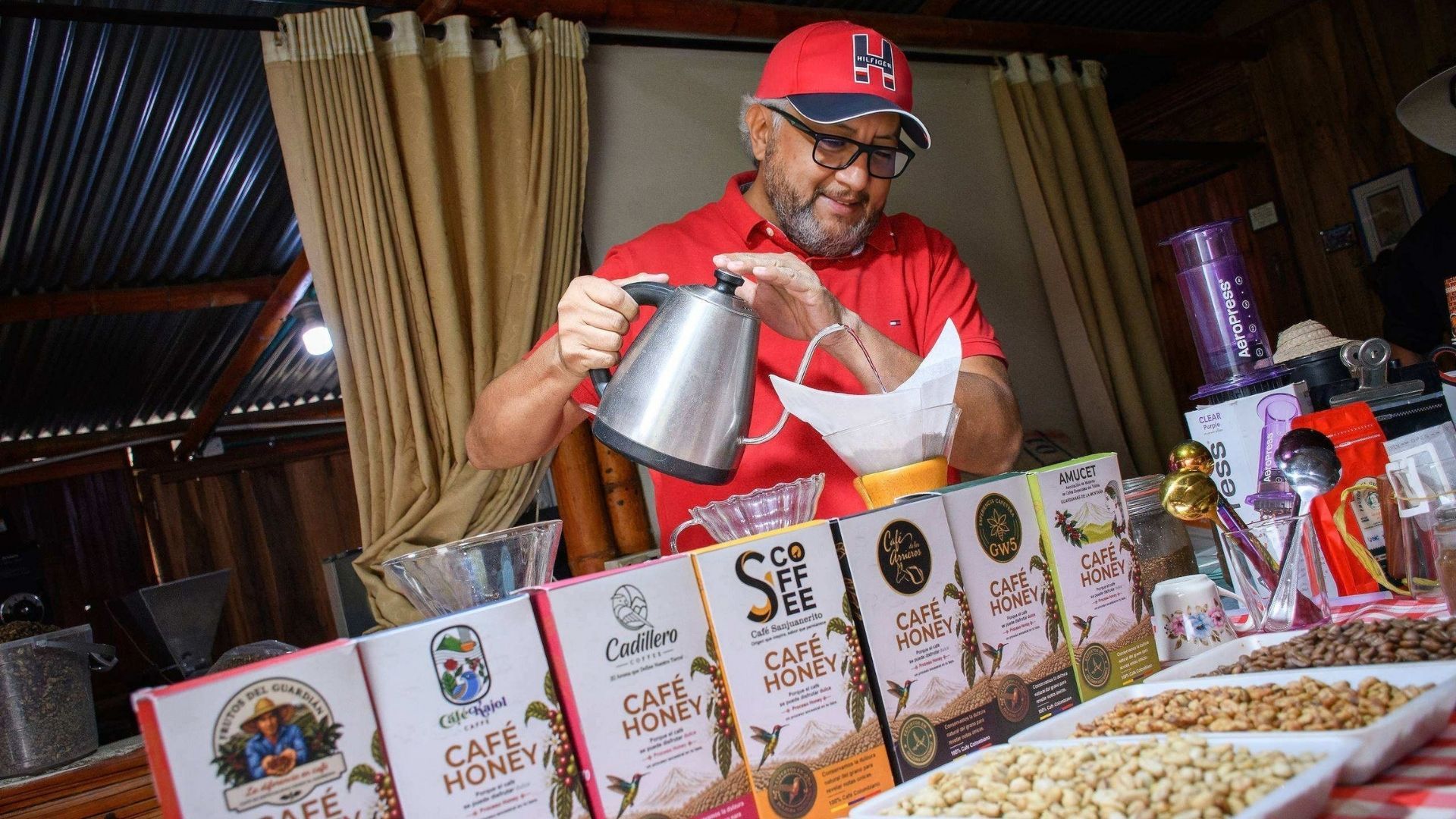 Cortolima impulsa Café Honey con ocho empresas del Tolima
