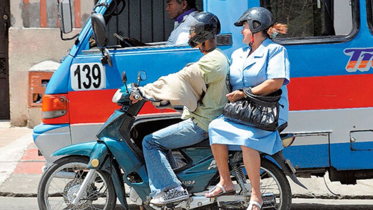 Cúcuta - motocicleta y buseta