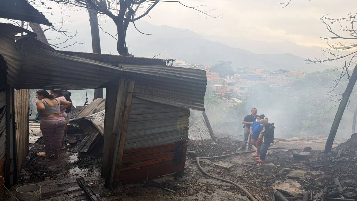 Incendio estructural en el Hato de la Virgen en Ibagué | Viviendas Destruidas | Conflagración | Septiembre 2026