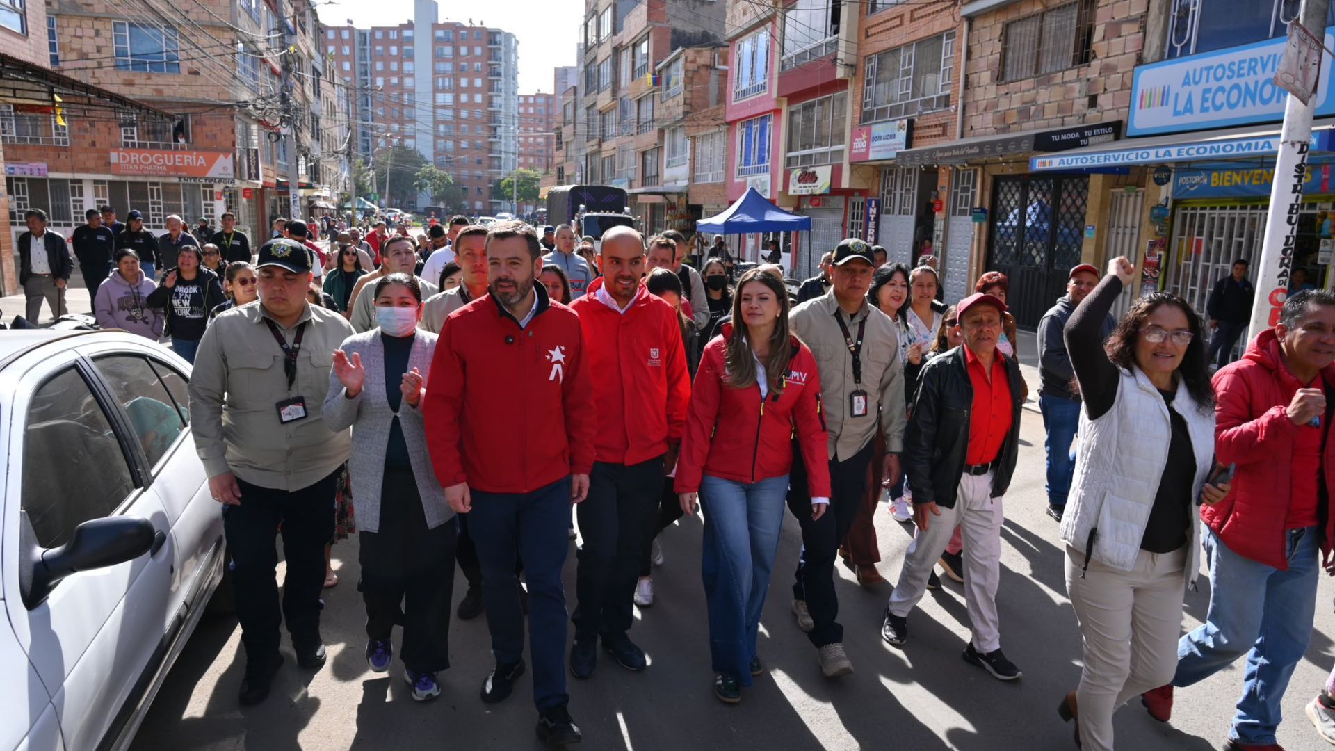 Galán con la comunidad de Engativá