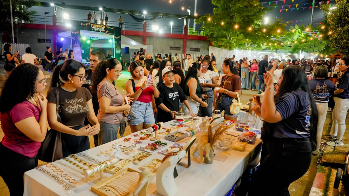 Turbaco encendió la economía nocturna: más de 50 emprendimientos se tomaron la ciudad