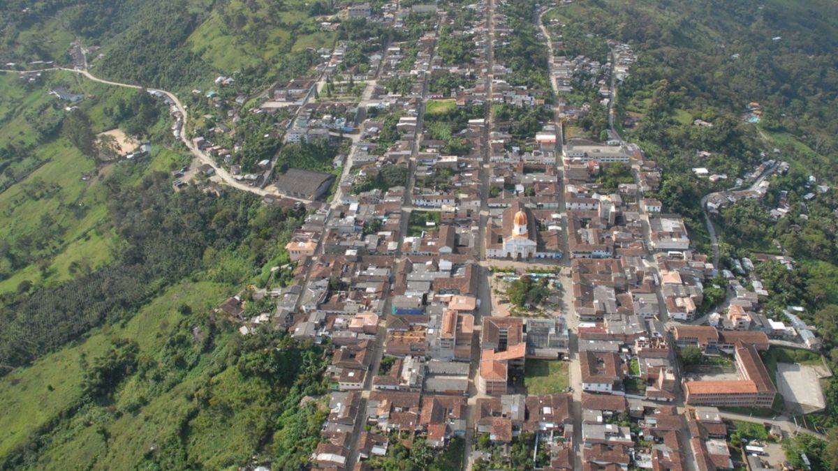 Colapso de muro en Ituango.