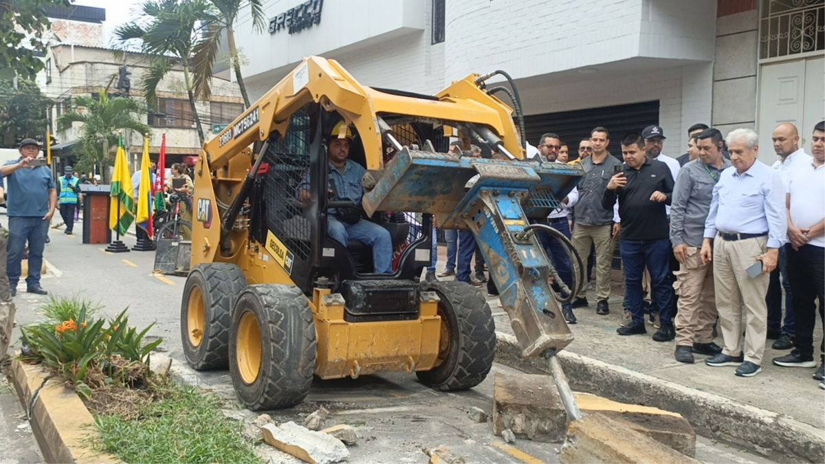 Ciclorruta en la carrera 21 de Bucaramanga