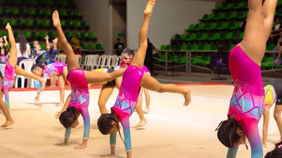 Gimnastas en el Caribbean Gymnastics Cup