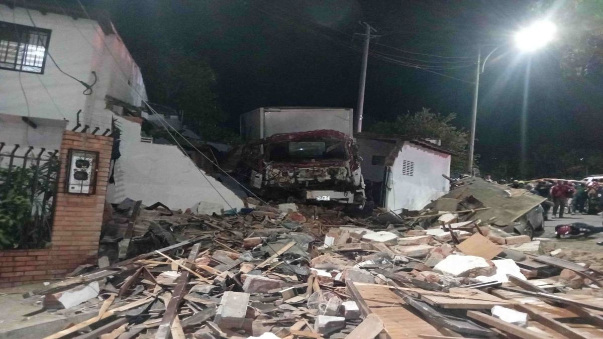 Investigan qué provocó el grave accidente en Girón que dejó dos muertos y ocho personas heridas