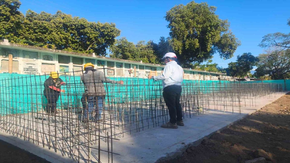 Monumento cementerio Neiva