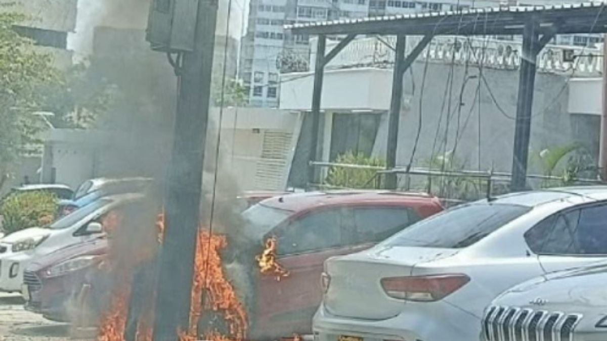 Incendio de poste en Barranquilla
