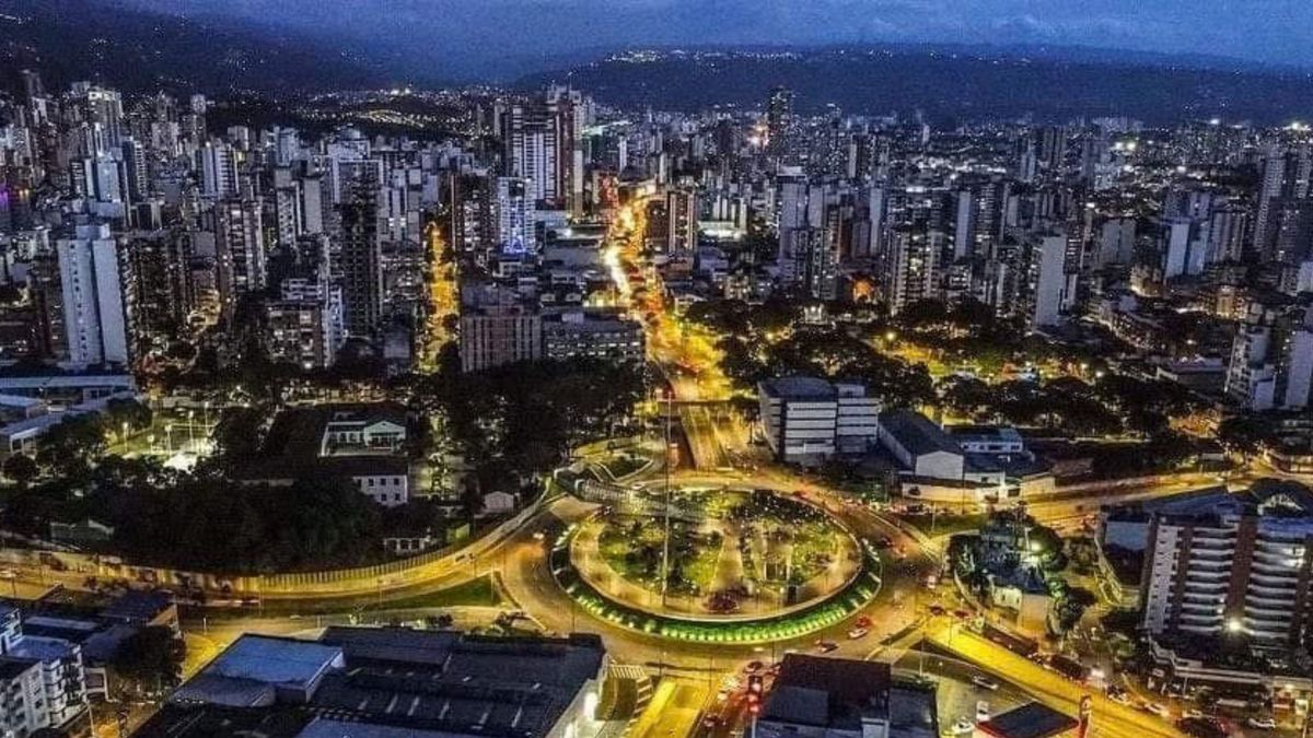 Bucaramanga panorámica nocturna