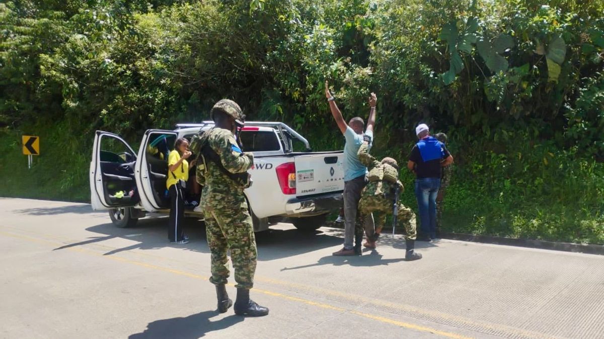 Militares en las vías de Antioquia.