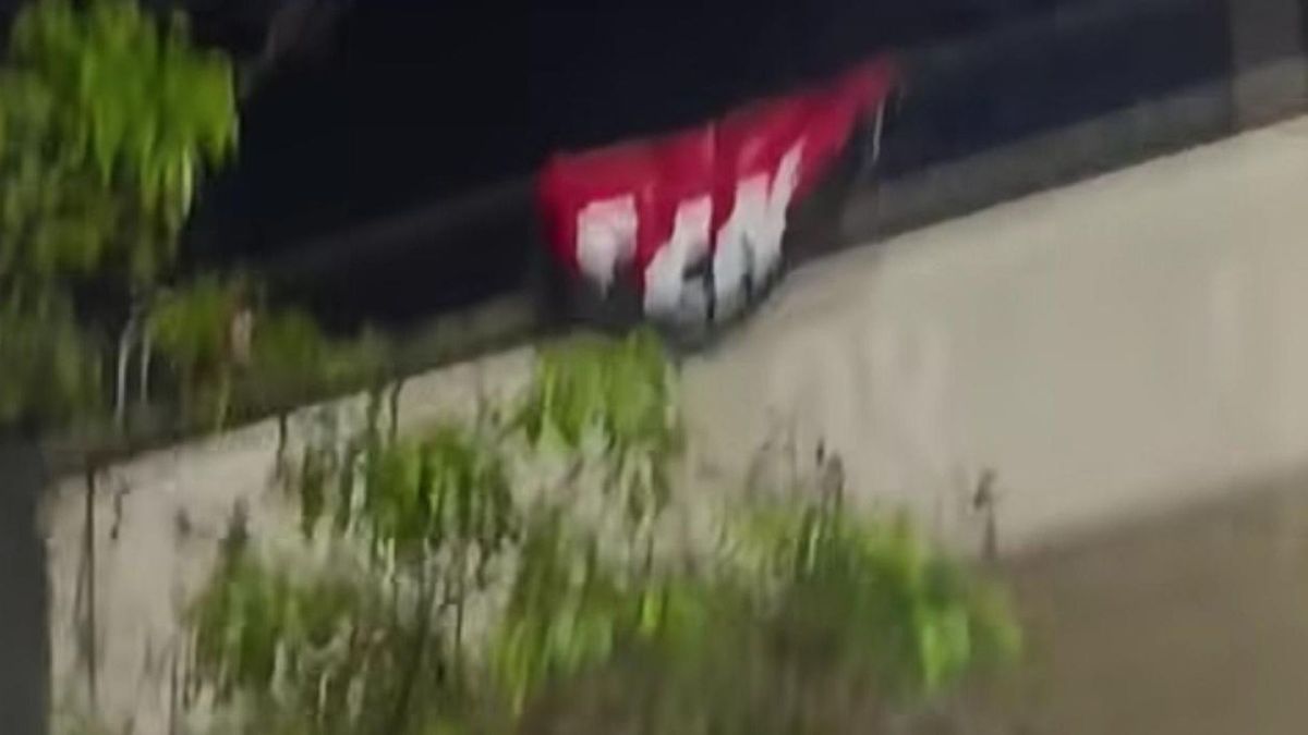 Bandera del ELN en la Murillo
