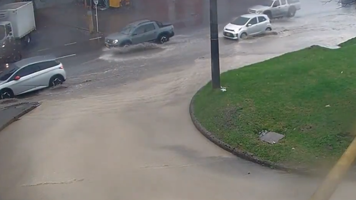 Vías inundadas este lunes en Bogotá