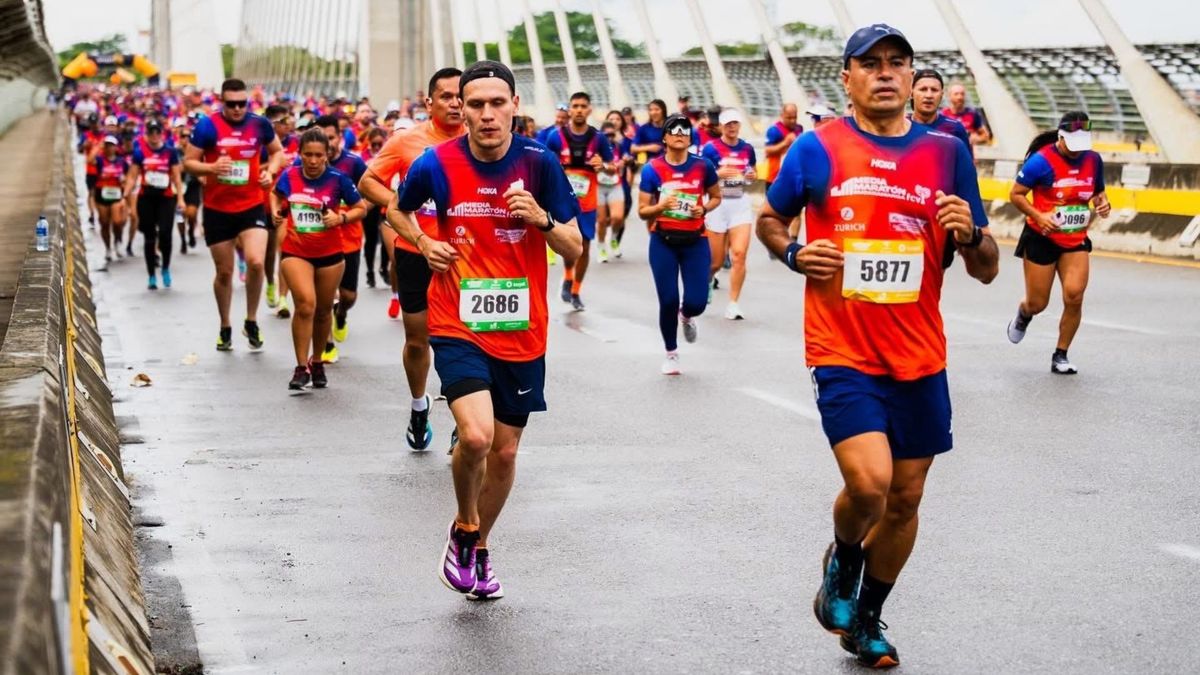 Atletas Media Maratón de Bucaramanga