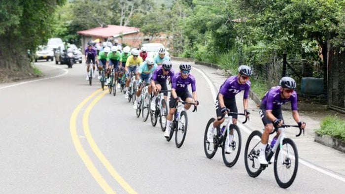 Ciclistas en el Clásico RCN 2026