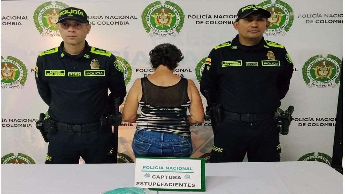 Mujer de 74 años quedó bajo investigación por presunto intento de ingreso de cocaína a estación policial de Girón