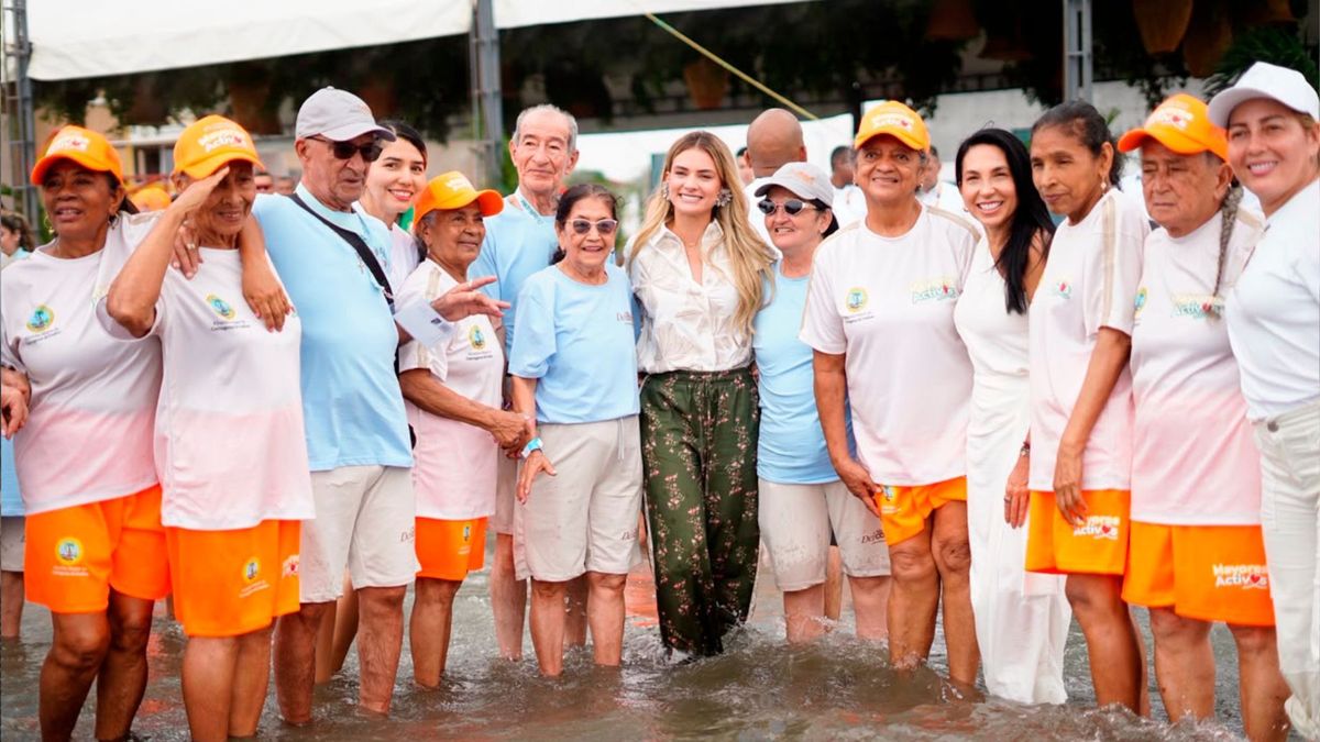 40 adultos mayores de Neira conocieron el mar en Cartagena