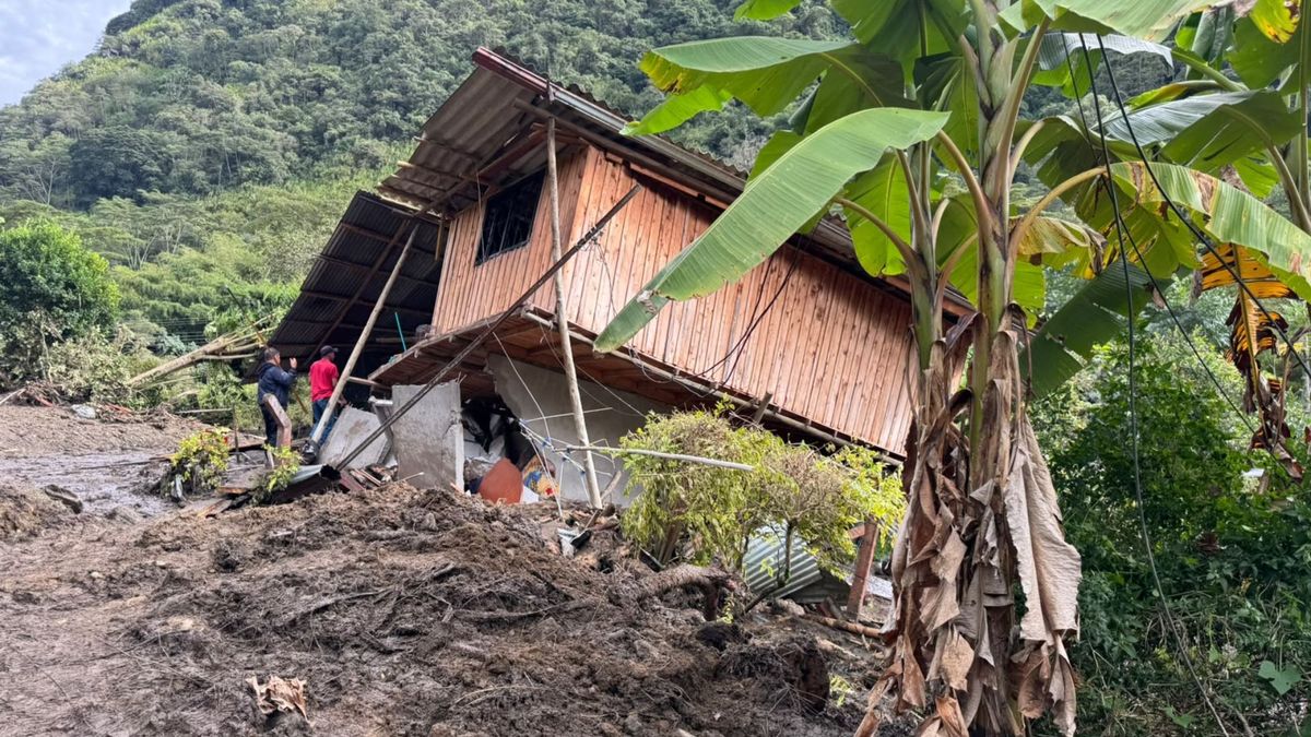 Avalancha en Ibagué deja sin casa a dos adultos mayores