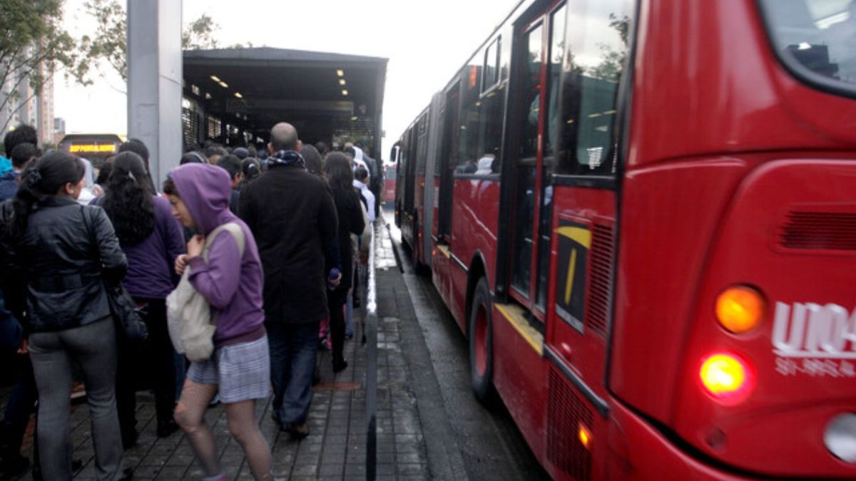 Concejal Diana Diago denuncia posible aumento del pasaje de TransMilenio entre 250 y 400 pesos